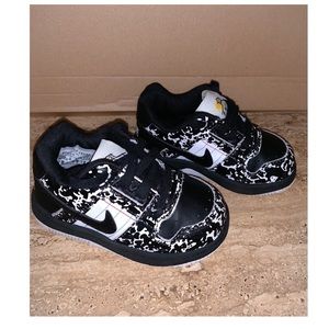 📌📌SOLD📌📌 Nike Delta Force Child boys shoes